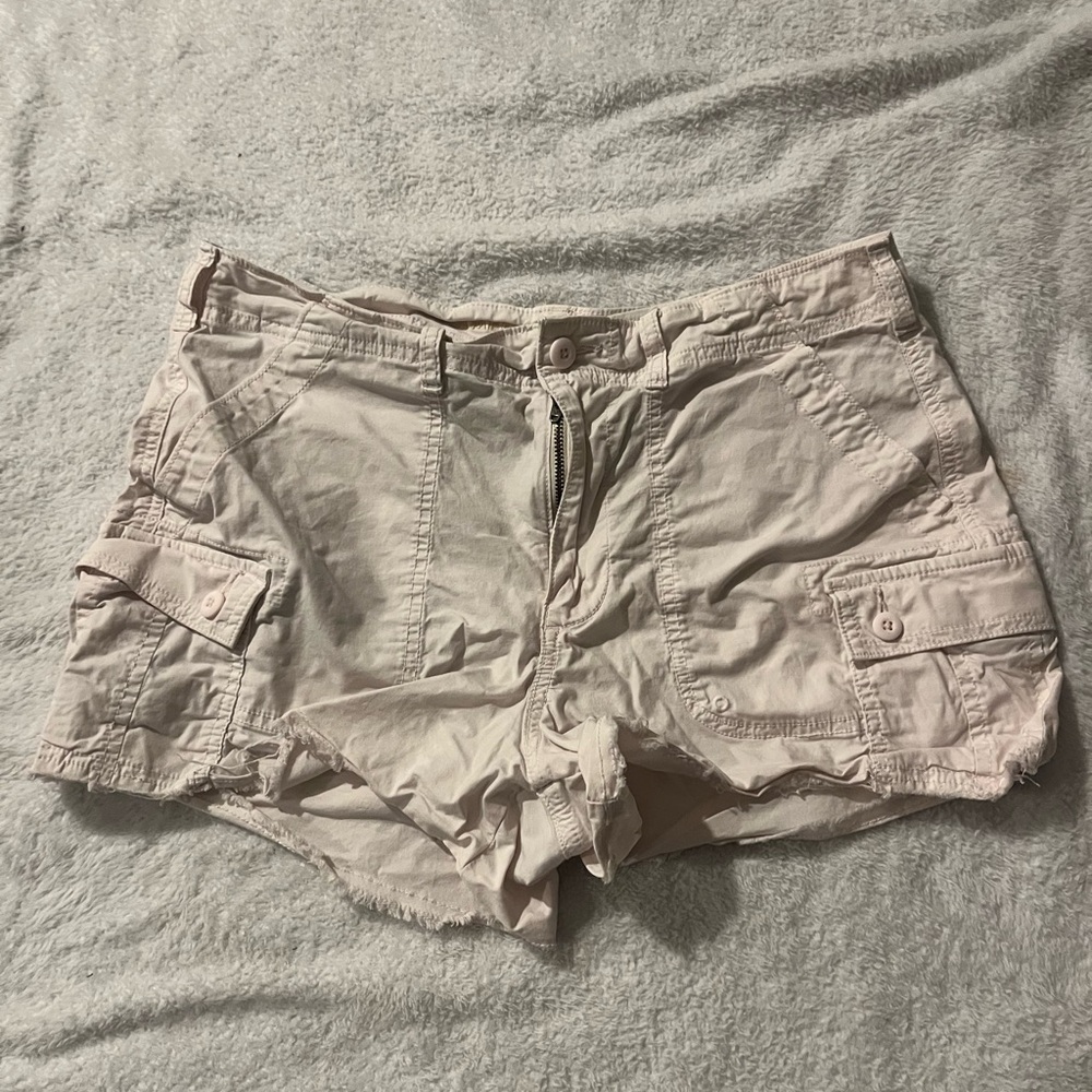 american eagle baby pink shorts